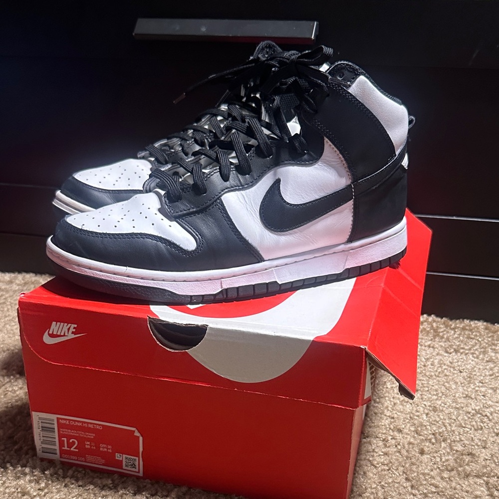 Nike Dunk Hi Retro Men's Black and White Sneakers